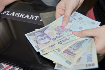 Poliţist de la Transporturi, sub control judiciar pentru fapte de corupţie